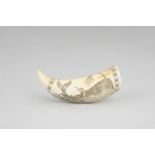 Scrimshaw "Harpooning a Sperm Whale...: Pottwalzahl mit szenischer Darstellung eines Dreimasters...