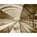 Dresden Central Railway Station: Interiors of the central train station in Dresden