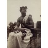 Gloeden, Wilhelm von: Youth in toga with ivy head wreath