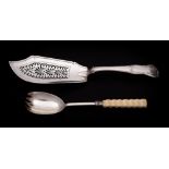 A George IV silver fiddle thread and shell pattern fish slice,