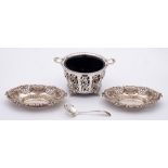 An Elizabeth II silver sugar basin, maker Elkington & Co, Birmingham,