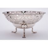 An Edward VII silver fruit bowl, maker Cohen & Charles, Chester, 1905: of circular outline,