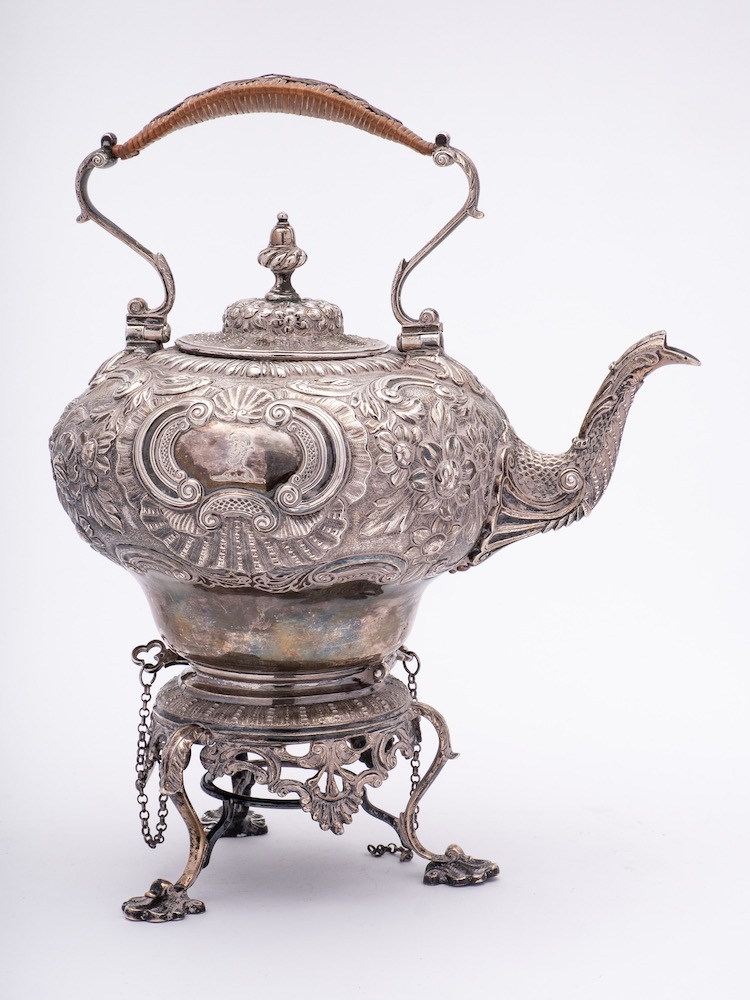 A William IV Irish silver tea kettle and stand, maker William Nolan, Dublin,