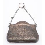 A George V silver purse, maker Joseph Gloster Ltd, London,