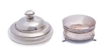 A George V silver trinket box, maker Mappin & Webb, Birmingham,