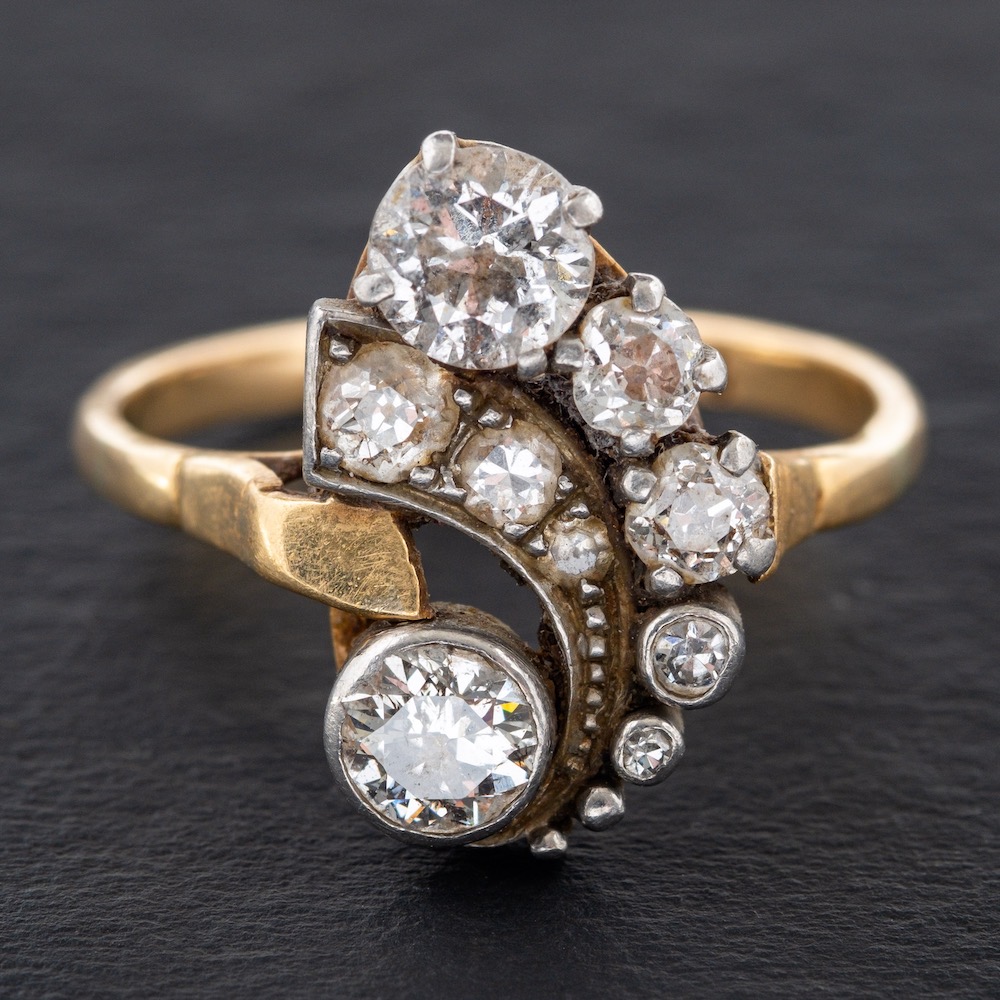 An old and single-cut diamond ring,: estimated weight of old-cut diamonds ca. 1.