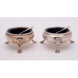 A pair of George V silver cauldron salts, maker Vander & Hedges, London,