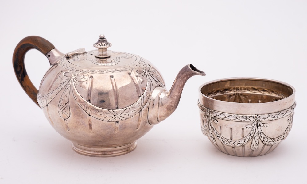 A Victorian silver bachelor's teapot, maker Robert Dicker, London,