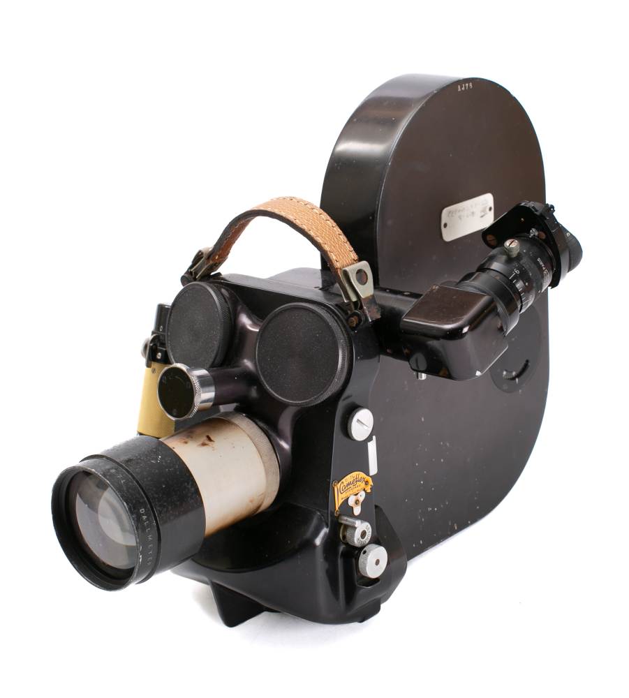 An Eclair Cameflex Standard 16-35mm cine camera: fitted Dallmeyer Super Six f/1.9 lens.