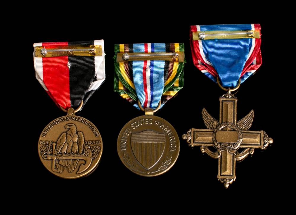 A USA Distinguished Service Cross in case of issue: together with a USMC Occupation Service Medal - Image 2 of 2
