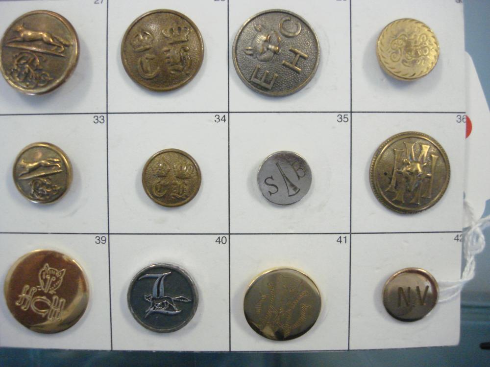 A group of eighteen world hunt buttons: comprising ten American Hunts, two Canadian Hunts, - Image 3 of 3