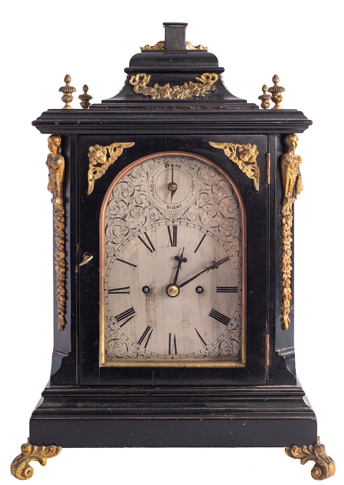 A Victorian ebonised bracket clock: the eight-day duration, - Bild 2 aus 3