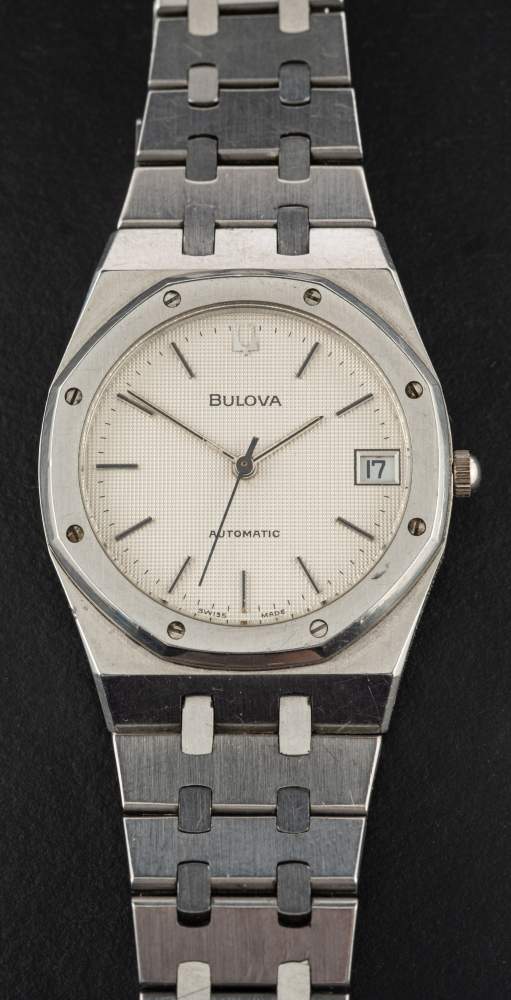 A gentleman's Bulova Royal Oak stainless steel Tuning Fork wristwatch: the honeycomb dial with