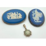 3 pieces of vintage Wedgwood Jasper ware and silver costume jewellery. 2 oval shaped brooches in