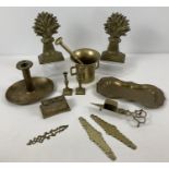 A collection of assorted vintage brass items. To include: heavy pestle & morter, wheatsheaf shaped