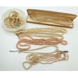 A quantity of assorted vintage pearl and faux pearl necklaces. Some a/f.