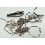 A small collection of assorted scrap silver and white metal, to include a quantity of broken chains.