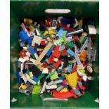 A box containing 5kg of assorted Lego pieces.