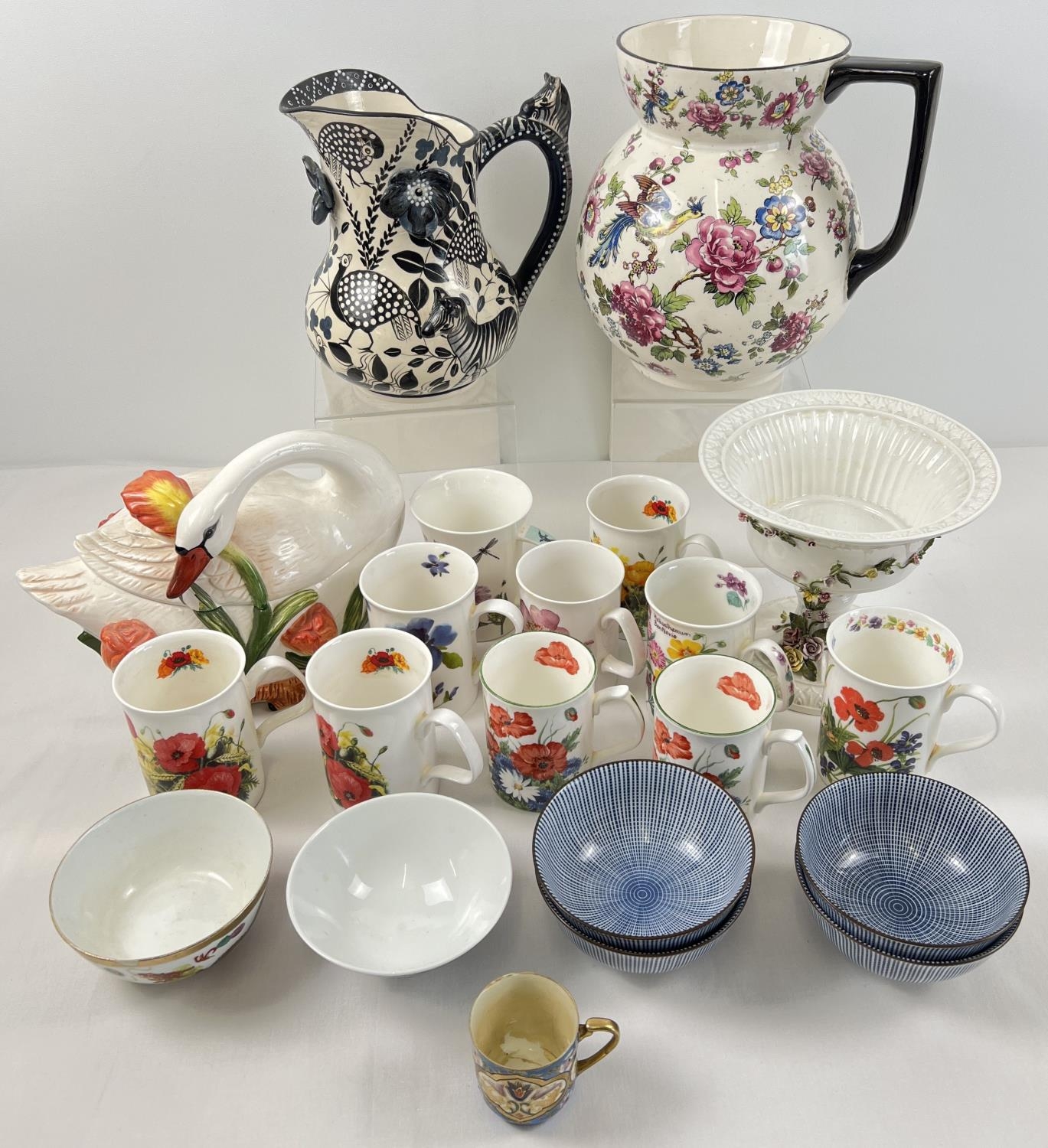 A box of assorted vintage and modern ceramics to include jugs, mugs, Chinese bowls and comport.