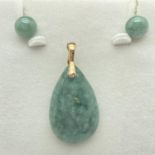 A pair of 9ct gold and jade stud earrings together with a matching teardrop shaped pendant with