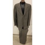 A mens Giorgio Armani Le Collezioni grey 2 piece suit. Approx. 34 inch trousers, approx. 42 inch