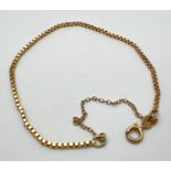 A 9ct gold box chain 7.5 inch bracelet with spring style clasp (needs attention). Total weight