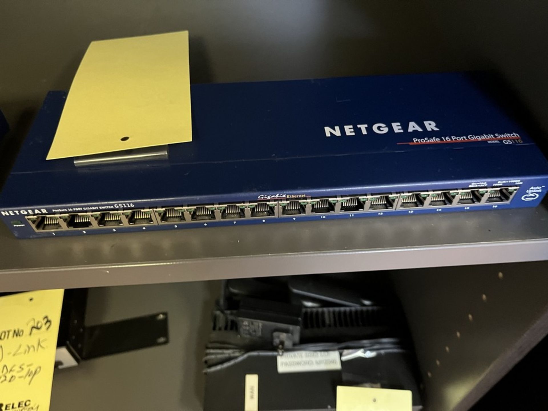 NETGEAR 16-port Switch, 10/100, mod: ES117