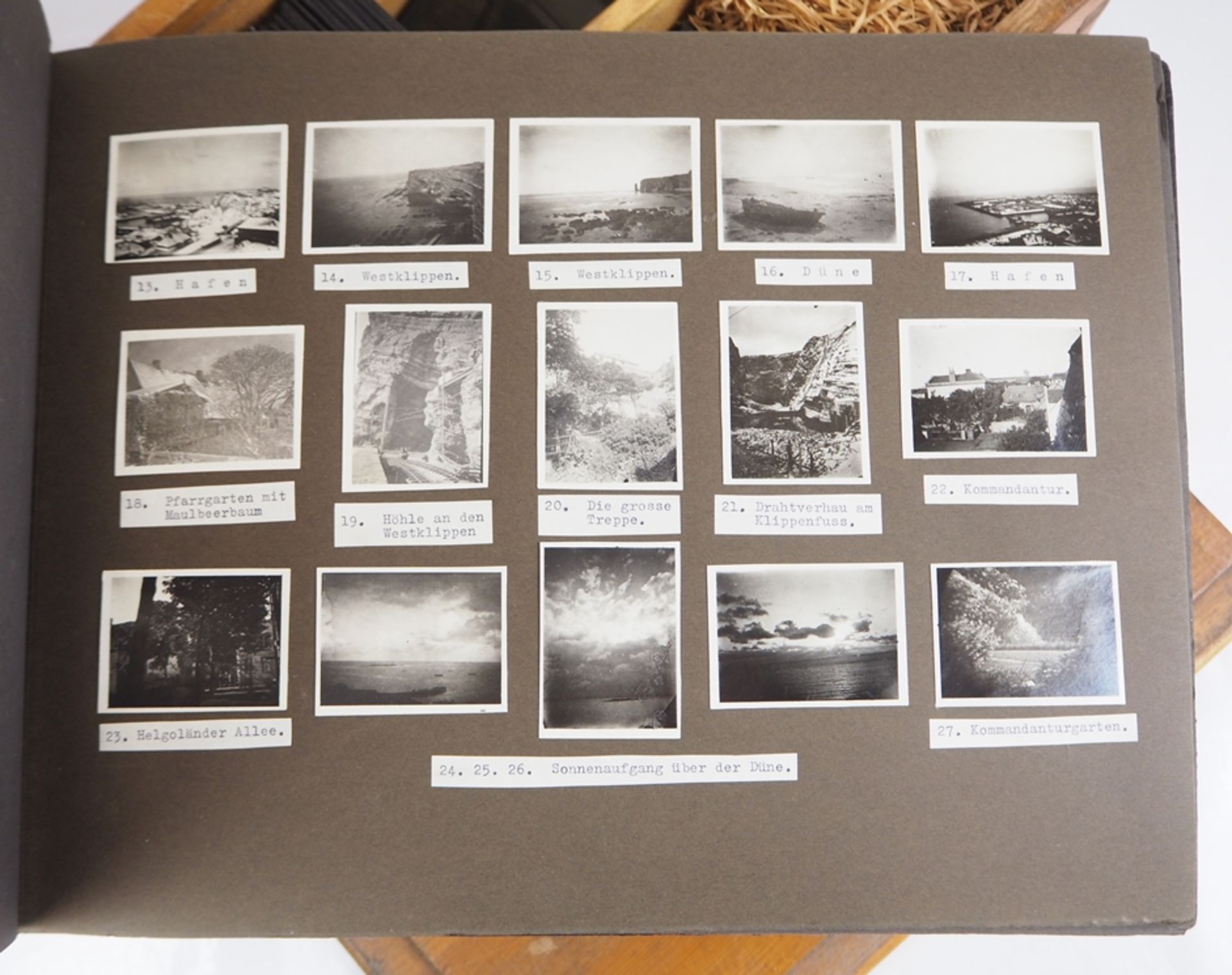 Helgoland Fotoalbum und Glasplatten-Negative. - Bild 9 aus 13