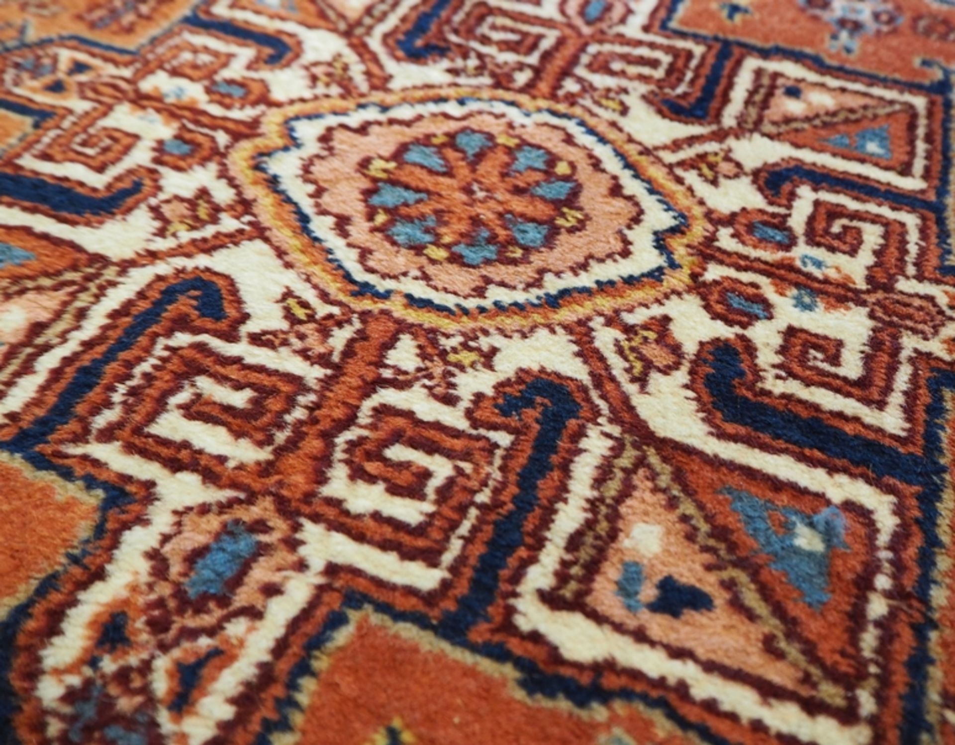 Indien: Orientteppich. - Image 2 of 4