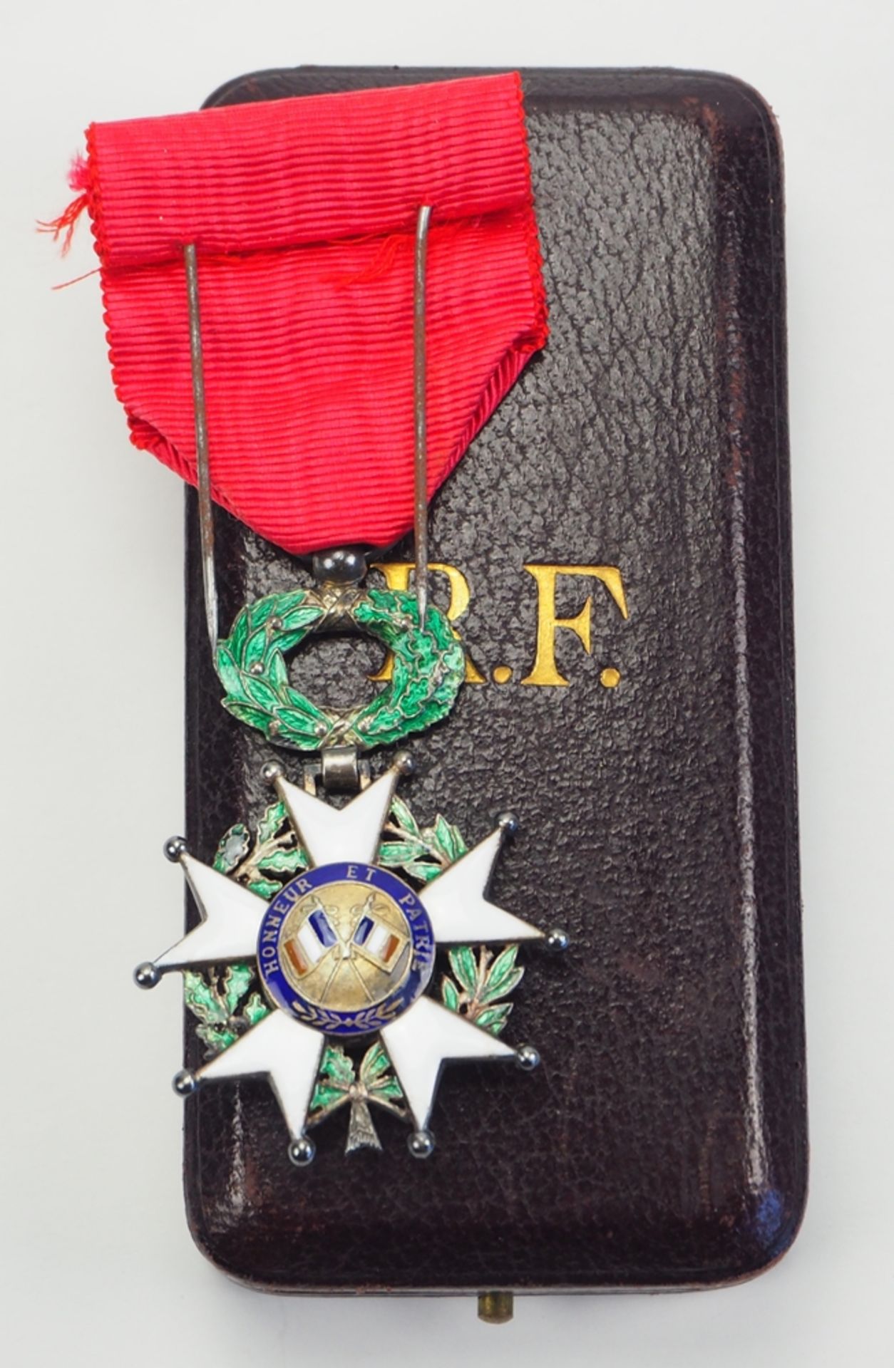 Frankreich: Orden der Ehrenlegion, 9. Modell (1870-1951), Ritterkreuz, im Etui. - Bild 2 aus 2
