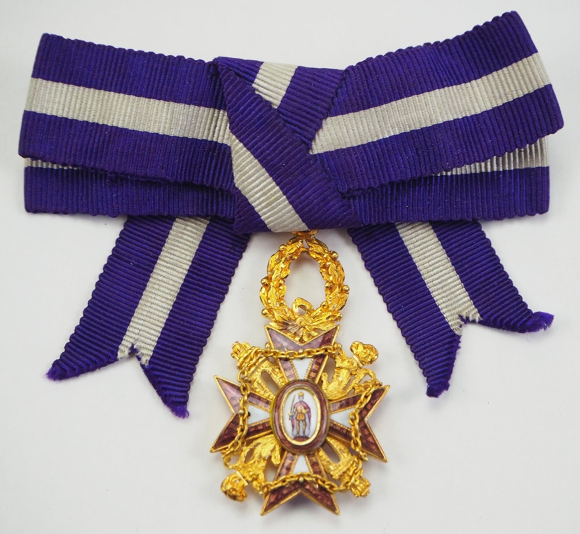 Spanien: Königlicher Orden der Königin Maria Luisa, Reduktion der Ordensdekoration.