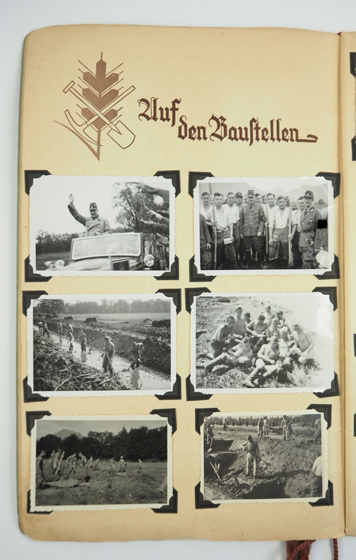 RAD: Fotoalbum Lager 302-4, Arbeitsgau XXX Bayern-Hochland. - Bild 3 aus 4