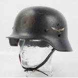 Luftwaffe: Stahlhelm M40 - Doppelemblem.