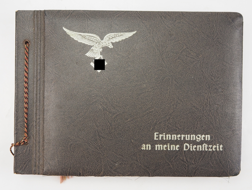 Reichswehr / Luftwaffe: Fotoalbum. - Image 2 of 7