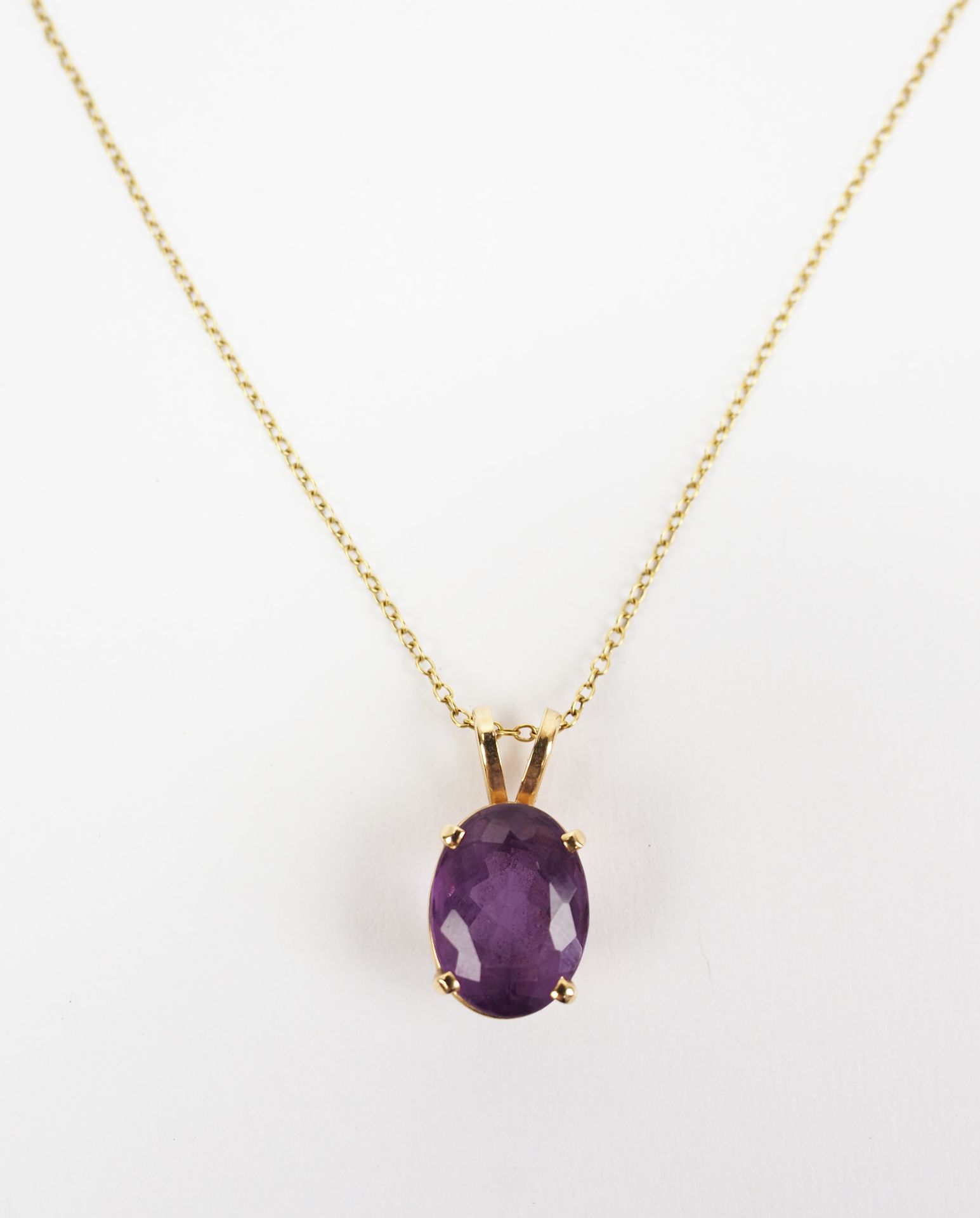 Kette mit Amethystanhänger GOLD.