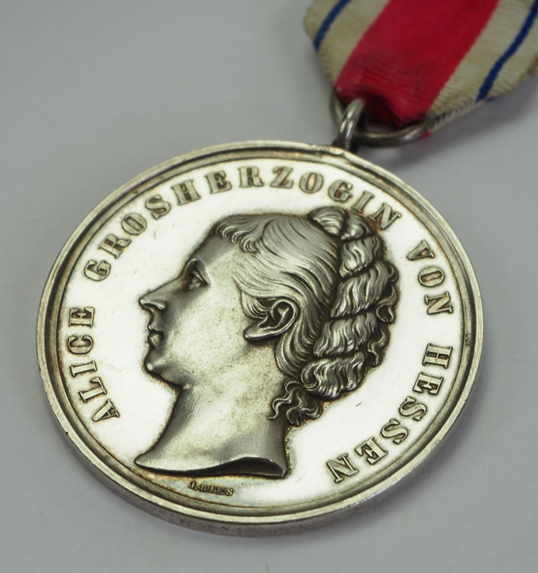 Hessen: Alicen-Medaille, in Silber. - Image 2 of 3