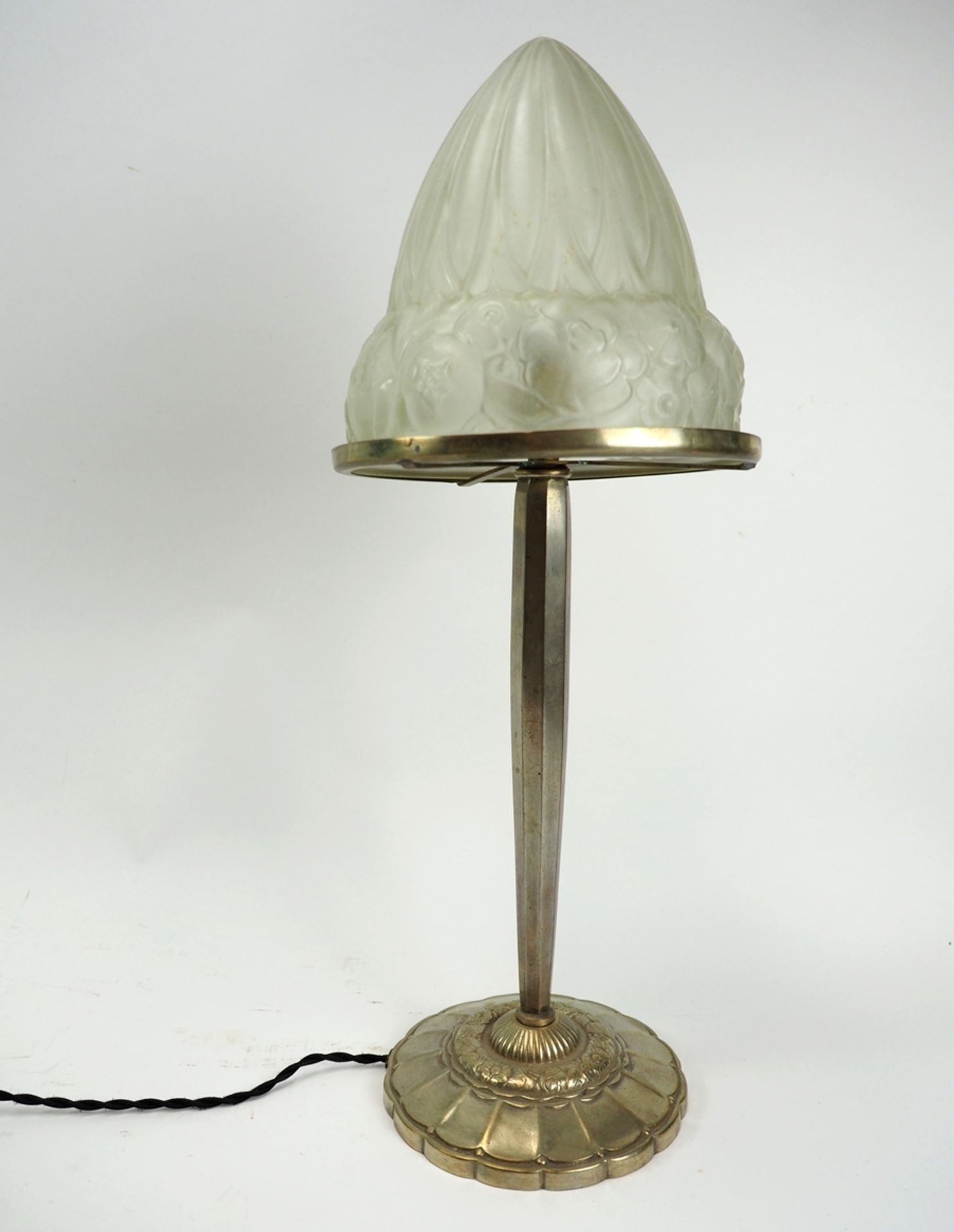 Jugendstil-Tischlampe mit Glasschirm. 