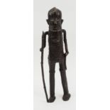 Benin: Bronzefigur Krieger.