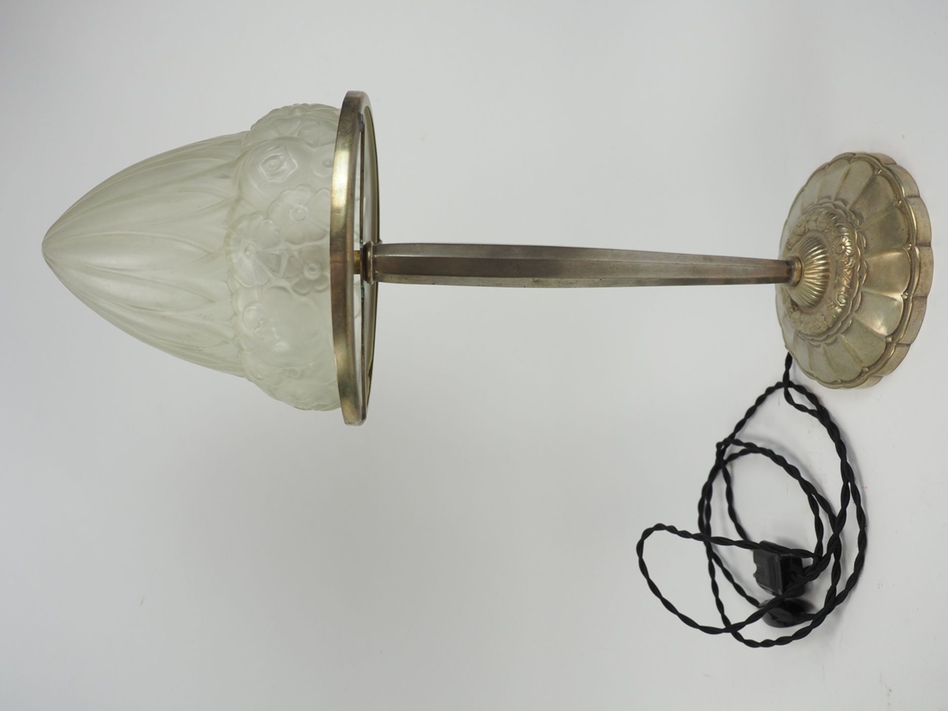 Jugendstil-Tischlampe mit Glasschirm. - Image 2 of 2