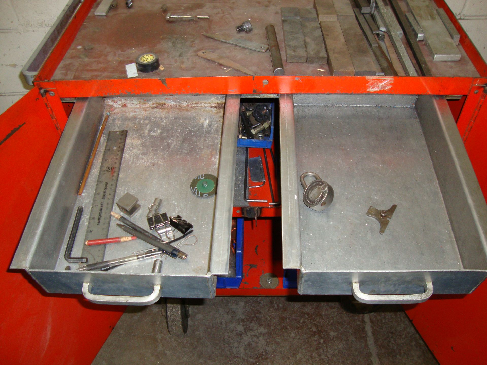 Rolling Toolbox with assorted items - Image 7 of 7