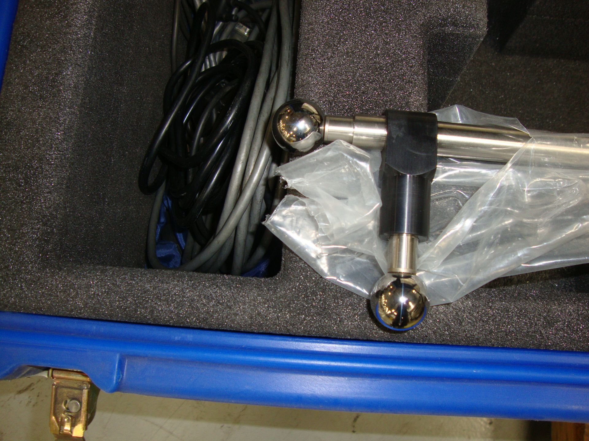 Faro Gold Arm Portable CMM with PC in Storage Case - Image 6 of 23