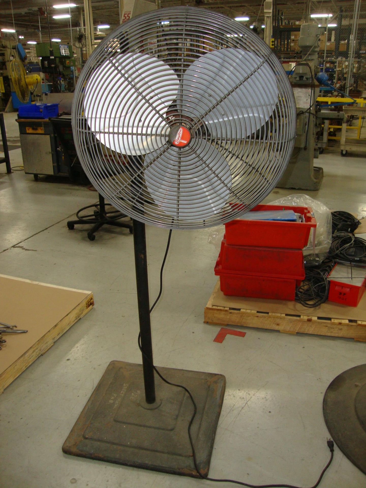 Dayton 24" Oscillating Fan,120V