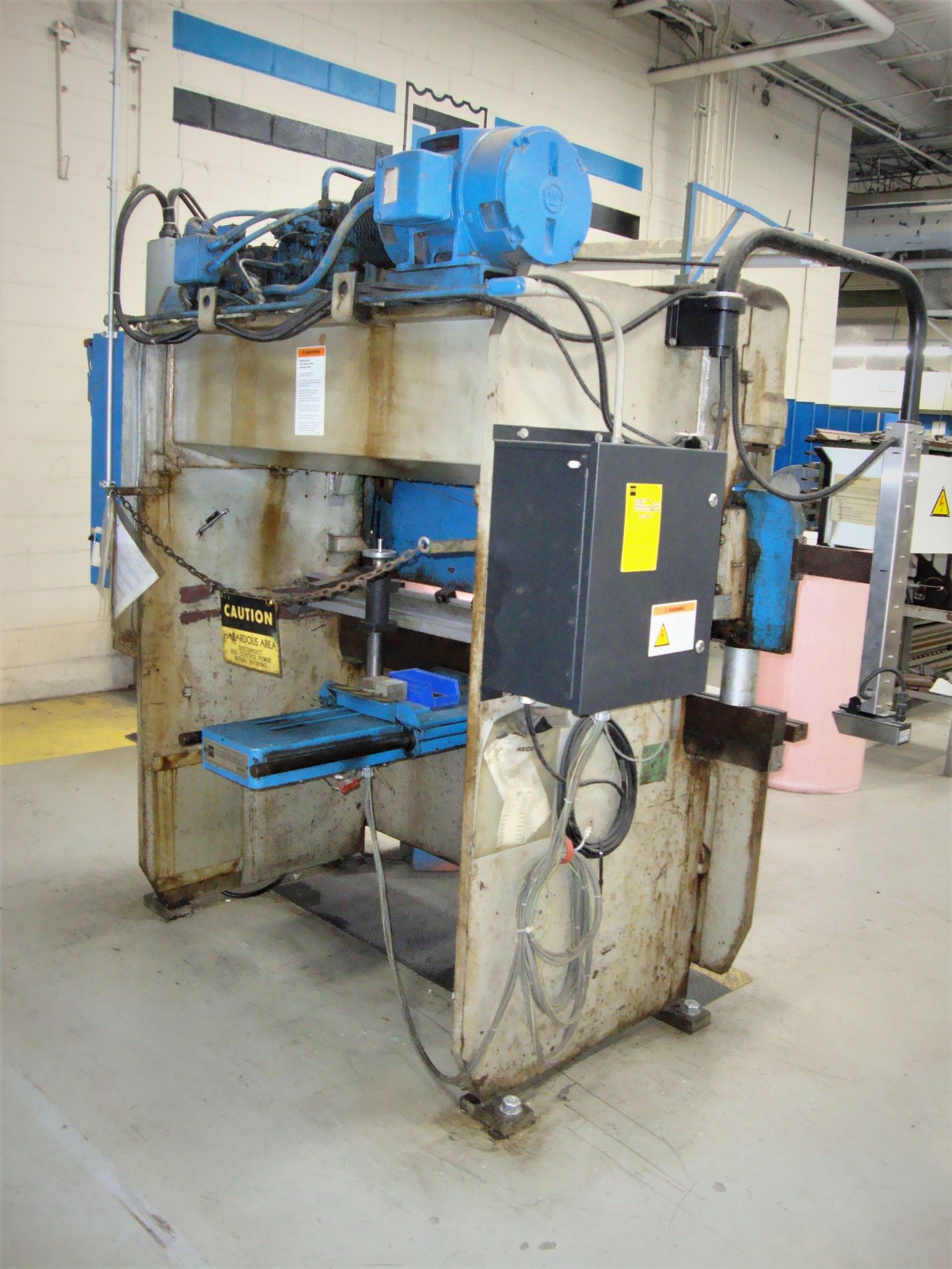 Pacific 55 Ton 6' Press Brake, Model # J55-6, Serial # 8806, Lazer Safety System by Lazer Safe, Hurc - Image 3 of 15