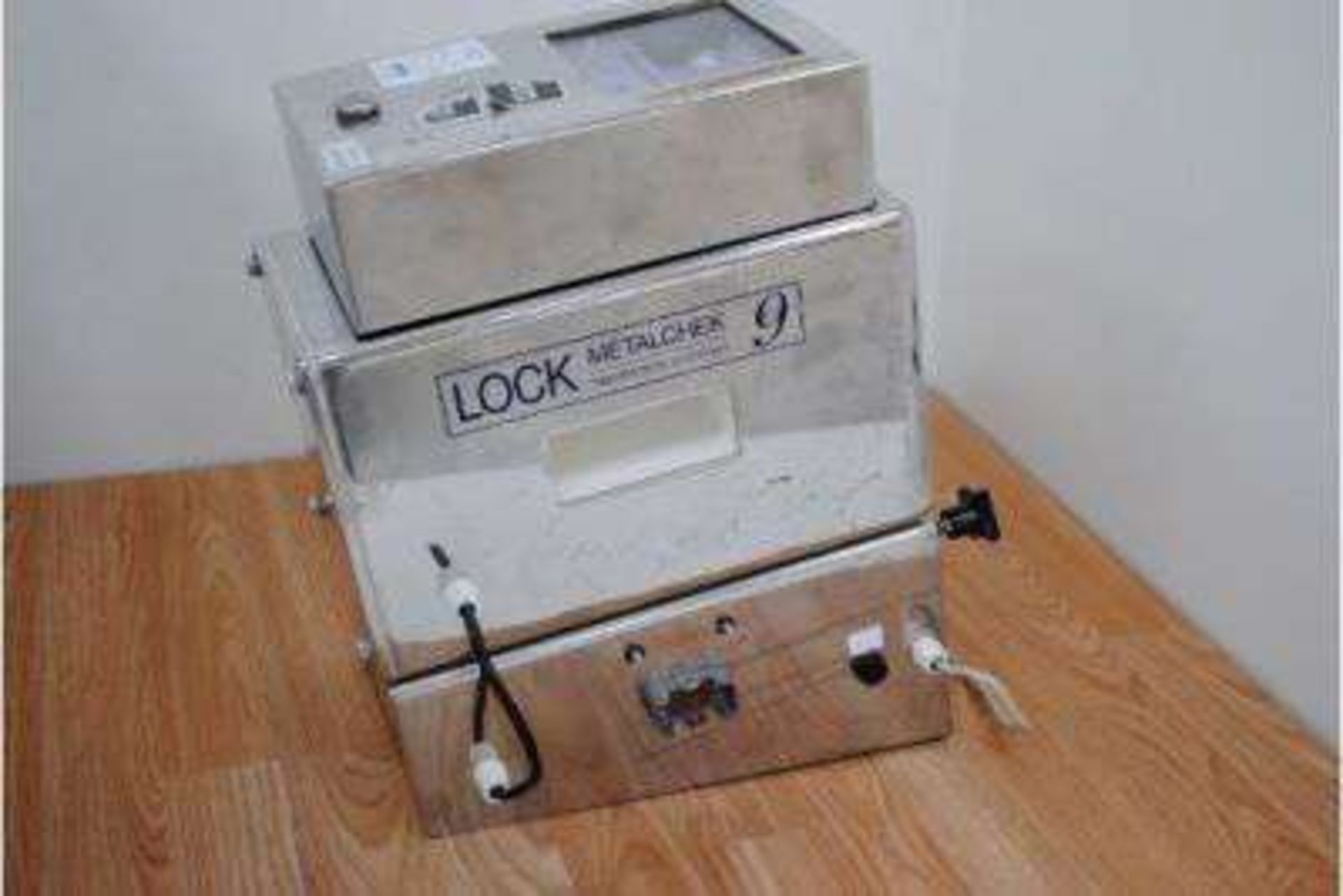 Lock Model: Metal-chek 9 Metal Detector System S/N: 14615 - Image 2 of 3