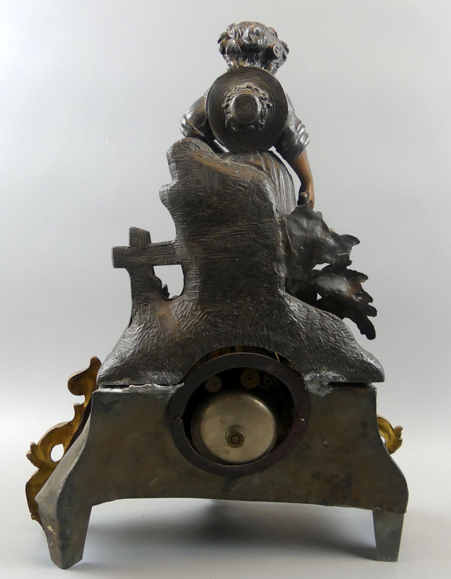 Kamin-Uhr, 19. Jhd., Metall, Oberteil lose, H.ca. 36 cm, (läuft nicht) - Bild 2 aus 4