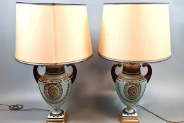 Paar Tischlampen, Keramik, aufwendig bemalt, Gesamth. ca. 78 cm