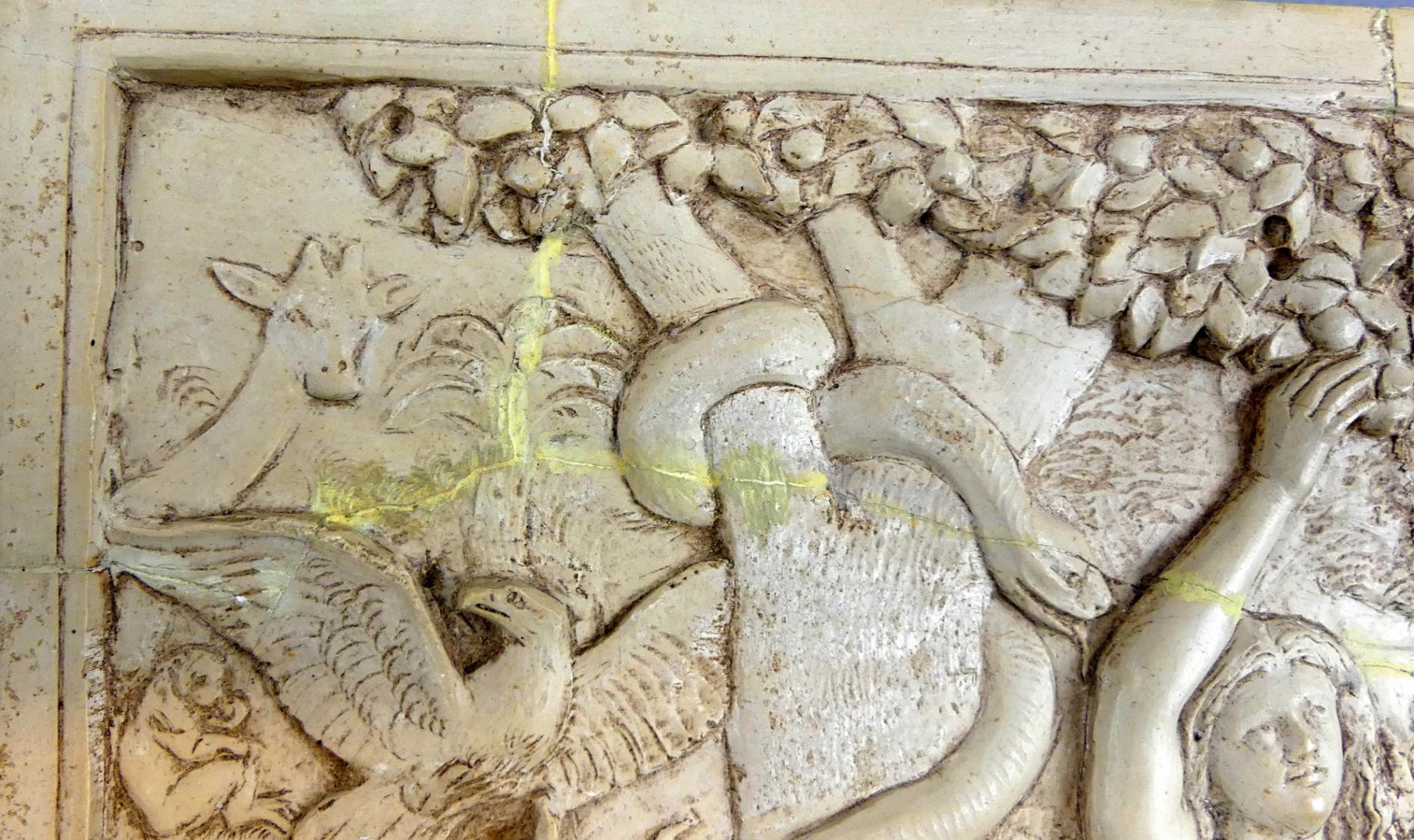 "Adam und Eva mit Tieren im Paradies", Kalksteinrelief, 17.-18.Jhd., - Image 4 of 6