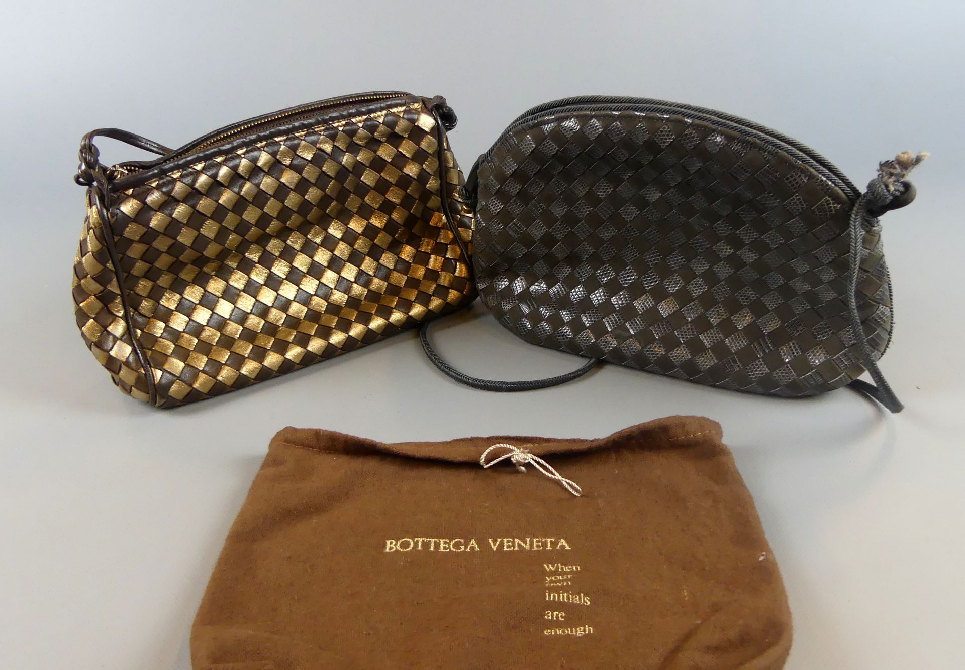 2 kleine Damenhandtaschen, BOTEGA VENETA, Italien, Orig. Etikett,