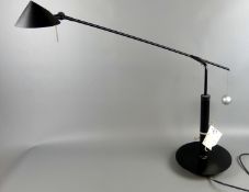 Designer Tischlampe, Artemide, Modell Nestore Tavolo 70,