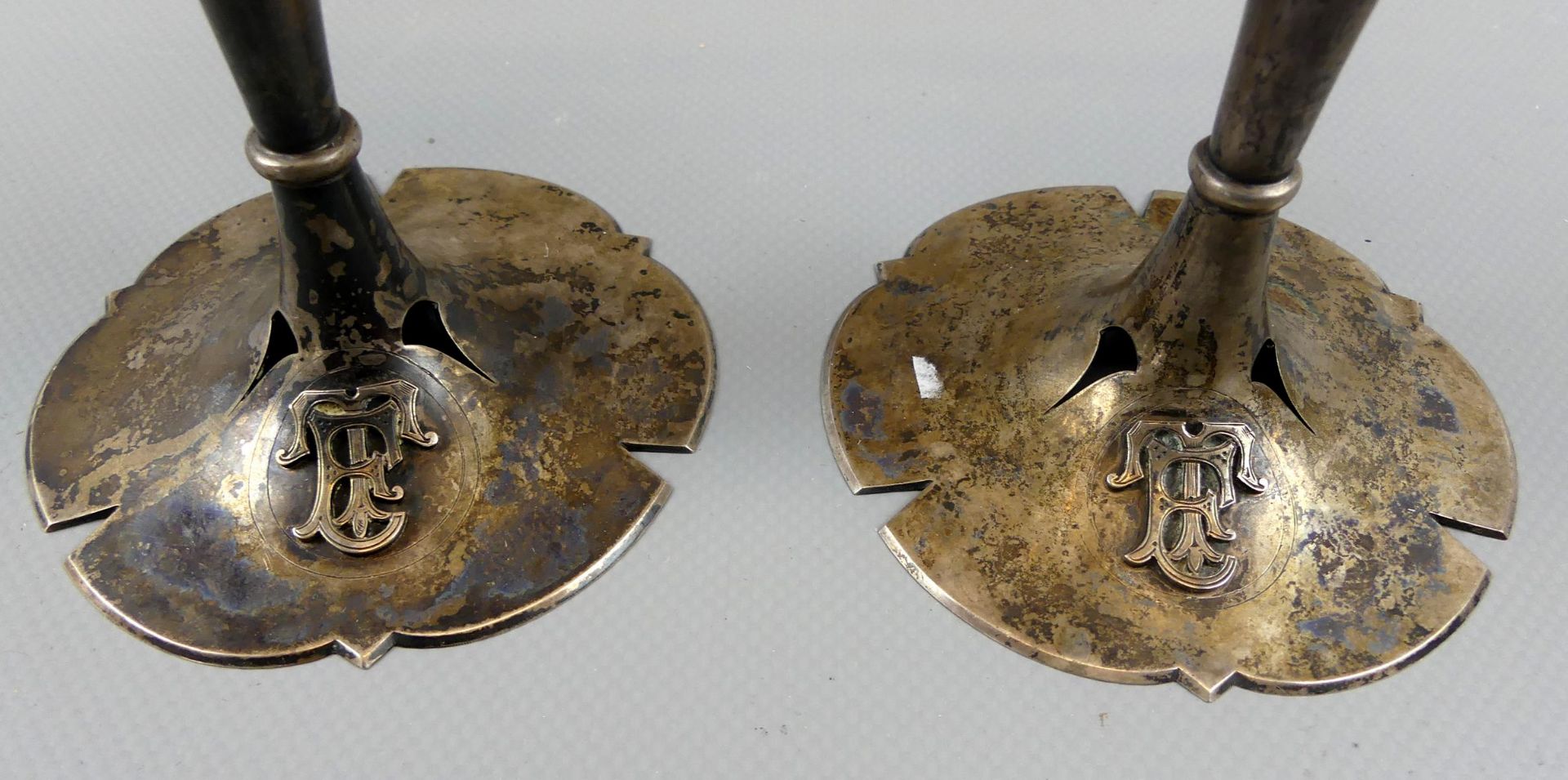 Paar Sektgläser, alter Schliff, mit 800er Silberfuß, gefertigt bei - Bild 2 aus 3